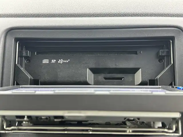 ホンダ ヴェゼル ハイブリッド Z ホンダセンシング 千葉県 2017(平29)年 3.5万km ホワイトオーキッドパール 禁煙/純正ナビ VXM-174CSi/Bluetooth/TV/CD/SD/USB/バックモニター/本革シート/パワーシート/D席シートメモリ/D/N席シートヒーター/チップアップシート/フルフラットシート/ルーフレール/純正スポーツタイプアルミホイール/LEDプロジェクターヘッドライト/LEDフォグランプ/ETC/スペアキー1本/ホンダセンシング/衝突軽減ブレーキ/歩行者事故低減ステアリング/アダプティブクルーズコントロール/車線維持支援システム/路外逸脱抑制機能/誤発進抑制機能/先行車発進お知らせ機能/標識認識機能