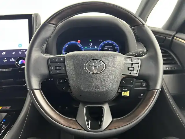 トヨタ アルファードハイブリット Z 千葉県 2024(令6)年 1.4万km プラチナホワイトパールマイカ 禁煙車/両側電動ドア/パワーバックドア/トヨタセーフティセンス/・レーンディパーチャーアラート/・レーンキープアシスト/・ブラインドスポットモニター/・プリクラッシュセーフティ/・プリクラッシュセーフティブレーキ/・クリアランスソナー/・レーダークルーズコントロール/純正14インチディスプレイオーディオ/・コネクティッドナビ付き/・Bluetooth/フルセグTV/・パノラミックビューモニター/・ビルトインETC2.0/・デジタルインナーミラー/左右独立エアコン/置くだけ充電/革巻きステアリング/・ステアリングスイッチ/・ステアリングヒーター/レザーシート/・D席メモリ付き/・DNセカンドパワーシート/・DNセカンドシートヒーター/・DNセカンドエアーシート/・オットマン/電子パーキング/・ブレーキホールド/オートライト/・オートマチックハイビーム/・三眼LEDヘッドライト/・LEDフォグランプ/・シーケンシャルウインカー/純正フロアマット/純正18インチAW