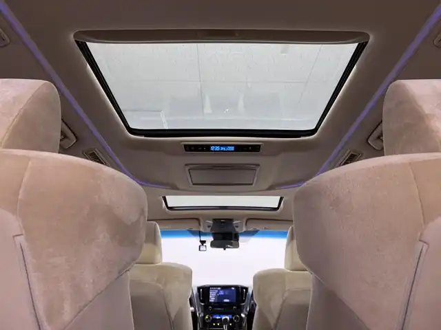 トヨタ アルファードハイブリット X 三重県 2020(令2)年 3.8万km ホワイトパールクリスタルシャイン ハイブリッド/E-Four（4WD）/MTモード付インパネCVT/純正 9インチナビ/（AM/FM/CD/DVD/TV/USB/iPod/Bluetooth/CarPlay/AndroidAuto）/純正 12.1インチ後席モニター V12T-R68C/バックカメラ/両側パワースライドドア/ドライブレコーダー 前後/ビルトイン ETC2.0/Toyota Safety Sense/●プリクラッシュセーフティ/●レーントレーシングアシスト/●オートハイビーム/●レーダークルコン/●ロードサインアシスト/・インテリジェントクリアランスソナー［パーキングサポートブレーキ（静止物）］/装備/・【OP】ツインムーンルーフ/・オットマンシート/・左右＆後席独立オートエアコン/・オートライト/・LED ヘッドランプ＆フロントフォグランプ/・ステアリングスイッチ/・純正16inAW/・電子パーキングブレーキ＆ブレーキホールド/・プッシュスタート/・スマートキーx2、純正リモコンスターターx1/など