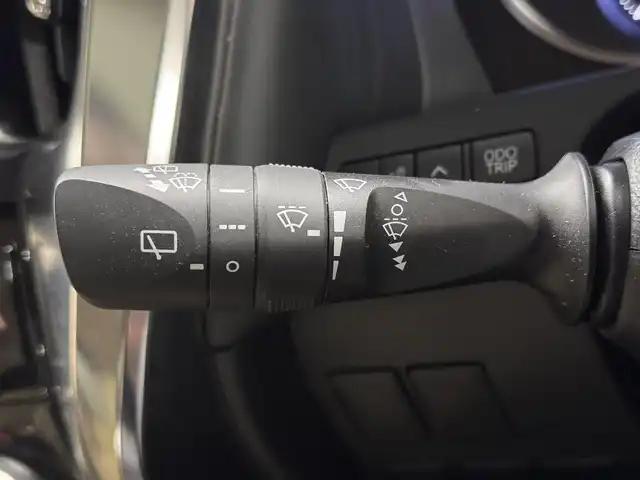 トヨタ アルファードハイブリット X 三重県 2020(令2)年 3.8万km ホワイトパールクリスタルシャイン ハイブリッド/E-Four（4WD）/MTモード付インパネCVT/純正 9インチナビ/（AM/FM/CD/DVD/TV/USB/iPod/Bluetooth/CarPlay/AndroidAuto）/純正 12.1インチ後席モニター V12T-R68C/バックカメラ/両側パワースライドドア/ドライブレコーダー 前後/ビルトイン ETC2.0/Toyota Safety Sense/●プリクラッシュセーフティ/●レーントレーシングアシスト/●オートハイビーム/●レーダークルコン/●ロードサインアシスト/・インテリジェントクリアランスソナー［パーキングサポートブレーキ（静止物）］/装備/・【OP】ツインムーンルーフ/・オットマンシート/・左右＆後席独立オートエアコン/・オートライト/・LED ヘッドランプ＆フロントフォグランプ/・ステアリングスイッチ/・純正16inAW/・電子パーキングブレーキ＆ブレーキホールド/・プッシュスタート/・スマートキーx2、純正リモコンスターターx1/など