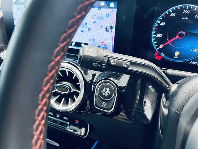 メルセデス・ベンツ ＧＬＡ２００ｄ 4マチック AMGライン 大阪府 2021(令3)年 1.2万km コスモスブラック レーダーセーフティ/ハーフレザー/メモリ付きパワーシート/シートヒーター/ACC/純正ナビ/TV/３６０度カメラ/純正19インチＡＷ/ＬＥＤヘッドライト/アンビエントライト/電動リアゲート/ブラインドスポット/ワイヤレス充電