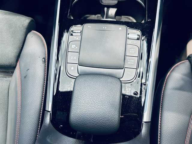 メルセデス・ベンツ ＧＬＡ２００ｄ 4マチック AMGライン 大阪府 2021(令3)年 1.2万km コスモスブラック レーダーセーフティ/ハーフレザー/メモリ付きパワーシート/シートヒーター/ACC/純正ナビ/TV/３６０度カメラ/純正19インチＡＷ/ＬＥＤヘッドライト/アンビエントライト/電動リアゲート/ブラインドスポット/ワイヤレス充電