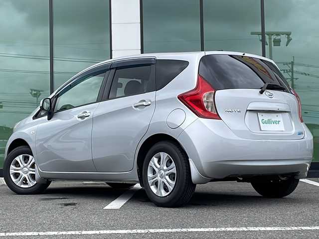 日産 ノート X DIG－S 福岡県 2012(平24)年 3.1万km ブリリアントシルバー スマートキー/エンジンプッシュスタート/スペアキー/電動格納ミラー/Wエアバック/純正フロアマット