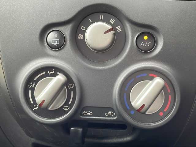 日産 ノート X DIG－S 福岡県 2012(平24)年 3.1万km ブリリアントシルバー スマートキー/エンジンプッシュスタート/スペアキー/電動格納ミラー/Wエアバック/純正フロアマット