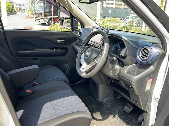 日産 デイズ ハイウェイスターX 静岡県 2019(令1)年 2.1万km プレミアムサンシャインオレンジメタリック/シルキーホワイト 純正ナビ/・CD/DVD/・フルセグTV/・FM/AM/・SD/・Bluetooth/主要装備/・アラウンドビューモニター/・ＥＴＣ/・ＬＥＤヘッドライト/・エマージェンシーブレーキ/・アイドリングストップ/・オートライト/・フォグランプ/・コーナーセンサー/・１４インチ純正アルミ/・車線逸脱警報/・横滑り防止装置