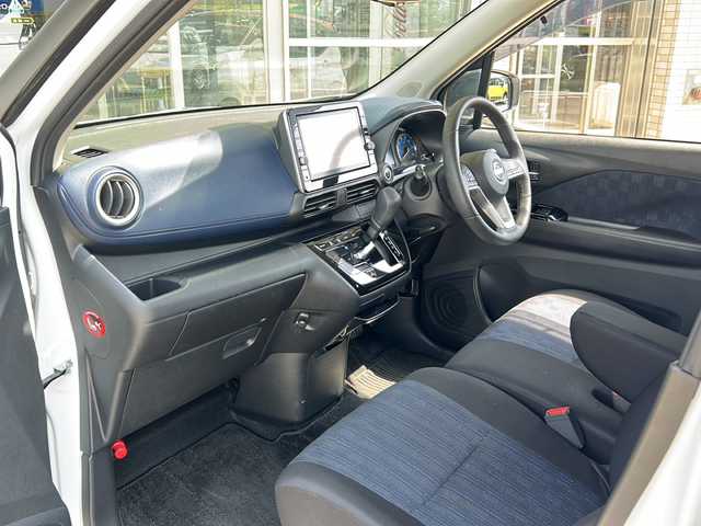 日産 デイズ ハイウェイスターX 静岡県 2019(令1)年 2.1万km プレミアムサンシャインオレンジメタリック/シルキーホワイト 純正ナビ/・CD/DVD/・フルセグTV/・FM/AM/・SD/・Bluetooth/主要装備/・アラウンドビューモニター/・ＥＴＣ/・ＬＥＤヘッドライト/・エマージェンシーブレーキ/・アイドリングストップ/・オートライト/・フォグランプ/・コーナーセンサー/・１４インチ純正アルミ/・車線逸脱警報/・横滑り防止装置