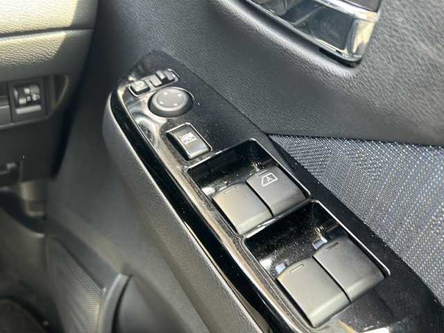 日産 デイズ ハイウェイスターX 静岡県 2019(令1)年 2.1万km プレミアムサンシャインオレンジメタリック/シルキーホワイト 純正ナビ/・CD/DVD/・フルセグTV/・FM/AM/・SD/・Bluetooth/主要装備/・アラウンドビューモニター/・ＥＴＣ/・ＬＥＤヘッドライト/・エマージェンシーブレーキ/・アイドリングストップ/・オートライト/・フォグランプ/・コーナーセンサー/・１４インチ純正アルミ/・車線逸脱警報/・横滑り防止装置