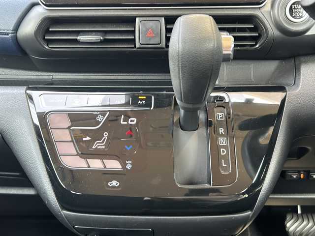 日産 デイズ ハイウェイスターX 静岡県 2019(令1)年 2.1万km プレミアムサンシャインオレンジメタリック/シルキーホワイト 純正ナビ/・CD/DVD/・フルセグTV/・FM/AM/・SD/・Bluetooth/主要装備/・アラウンドビューモニター/・ＥＴＣ/・ＬＥＤヘッドライト/・エマージェンシーブレーキ/・アイドリングストップ/・オートライト/・フォグランプ/・コーナーセンサー/・１４インチ純正アルミ/・車線逸脱警報/・横滑り防止装置