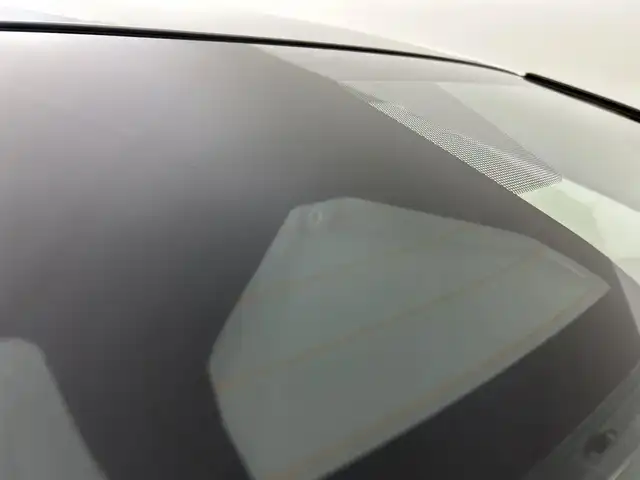 トヨタ プリウス Z 道央・札幌 2023(令5)年 4.9万km プラチナホワイトパールマイカ ・4WD/・寒冷地仕様/・純正ディスプレイオーディオナビゲーション/　BT/フルセグ/USB/Miracast/・ガラスルーフ/・T’Zレーダー探知機/・ワイヤレス充電/・純正ビルトインETC/・パワーバックドア/・レーダークルーズコントロール/・横滑り防止装置/・レーンキープアシスト/・プリクラッシュセーフティ/・レーンディパーチャーアラート/・ブラインドスポットモニター/・プロアクティブドライビングアシスト/・リアクロストラフィックアラート/・リアカメラディテクション/・パーキングサポートブレーキ/・ロードサインアシスト/・前後コーナーセンサー/・オートブレーキホールド/・運転席パワーシート/・前席シートヒーター/シートエアコン/・ステアリングヒーター/・オートライト/・アダプティブハイビーム/・LEDヘッドライト/・スマートキー/・プッシュスタート/・純正フロアマット/・純正AW19インチ/・電動格納ウィンカーミラー