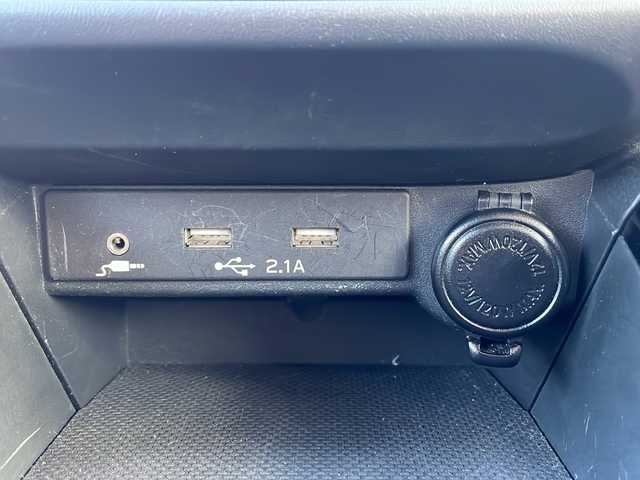 スバル レヴォーグ 1．8STIスポーツ EX 青森県 2020(令2)年 7万km クリスタルホワイトP ・4WD/・レザーシート/・ターボ/・純正メモリーナビ/・フルセグTV/BT/DVD/USB/・衝突軽減装置/・横滑り抑制装置/・レーンキープアシスト/・バック・サイドカメラ/・D＋N席シートヒーター/・D＋N席パワーシート/・パワーバックドア/・レーダークルーズコントロール/・オートライト/・オートハイビーム/・パドルシフト/・純正フロアマット/・LEDヘッドライト/・ETC/・ドライブレコーダー/・スペアキー/・純正AW18インチ/・保証書、取説