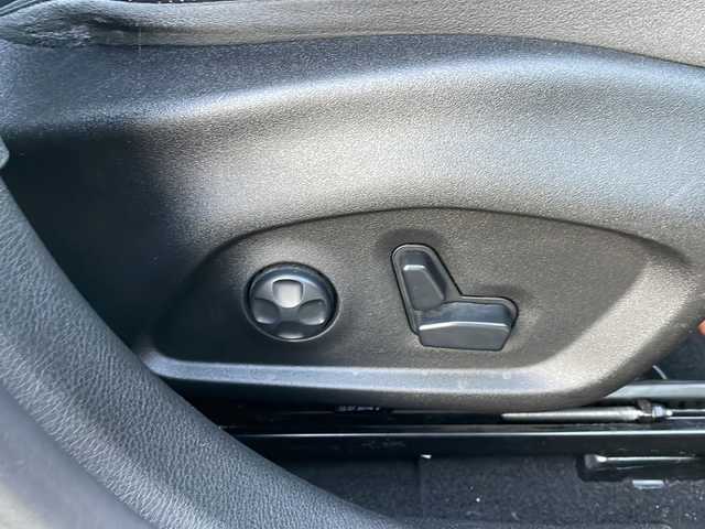 クライスラー・ジープ ジープ レネゲード リミテッド 岩手県 2017(平29)年 7.1万km ベージュ ブラインドスポットモニター　ルーフレール　バックカメラ　ディスプレイオーディオ　ＦＭ／ＡＭ　ＡＵＸ　パワーシート　シートヒーター　ステアリングヒーター　純正フロアマット　コーナーセンサー　ＨＩＤライト