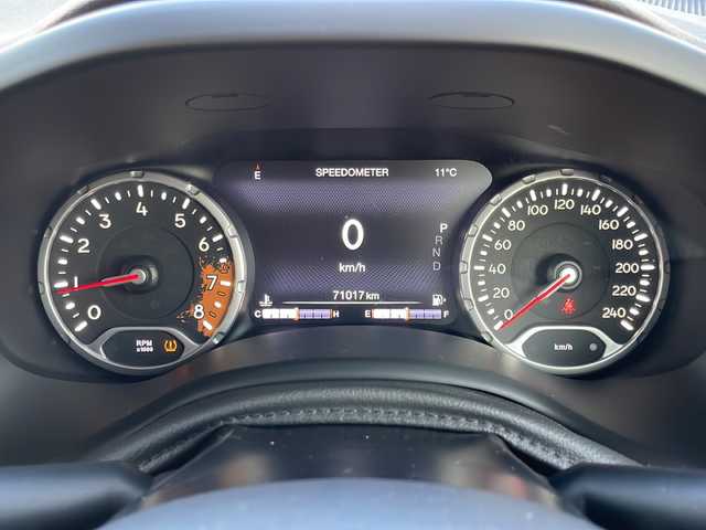 クライスラー・ジープ ジープ レネゲード リミテッド 岩手県 2017(平29)年 7.1万km ベージュ ブラインドスポットモニター　ルーフレール　バックカメラ　ディスプレイオーディオ　ＦＭ／ＡＭ　ＡＵＸ　パワーシート　シートヒーター　ステアリングヒーター　純正フロアマット　コーナーセンサー　ＨＩＤライト