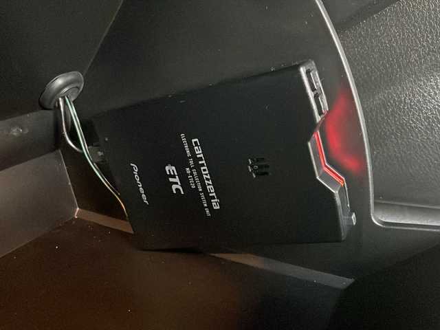 クライスラー・ジープ ジープ レネゲード リミテッド 岩手県 2017(平29)年 7.1万km ベージュ ブラインドスポットモニター　ルーフレール　バックカメラ　ディスプレイオーディオ　ＦＭ／ＡＭ　ＡＵＸ　パワーシート　シートヒーター　ステアリングヒーター　純正フロアマット　コーナーセンサー　ＨＩＤライト