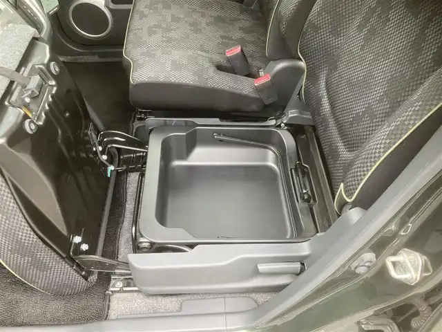 スズキ ハスラー J 埼玉県 2019(令1)年 11.2万km クールカーキPM (株)IDOMが運営する【じしゃロン鳩ヶ谷店】の自社ローン専用車両になりますこちらは現金またはオートローンご利用時の価格です。自社ローンご希望の方は別途その旨お申付け下さい/社外メモリナビ（AVIC-RWS901）/フルセグテレビ/全周囲カメラ/衝突被害軽減ブレーキ（デュアルカメラブレーキサポート）/プッシュスタート/スマートキー/ETC/前席シートヒーター/純正15インチAW/レーンアシスト/革巻きステアリング/アイドリングストップ/ドアバイザー/電動格納式ウィンカーミラー