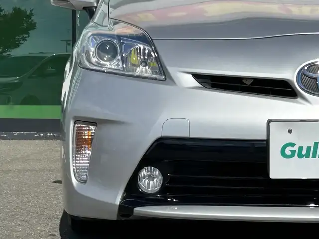 トヨタ プリウス S 和歌山県 2014(平26)年 8.3万km シルバーM 純正ナビ/フルセグTV/（AM/FM/CD/DVD/Bluetooth）/バックカメラ/フロントカメラ/車高調/レーダー探知機/ビルトインETC/社外グリル/フルオートパワーウインドウ/ドアバイザー/電動格納ミラー/スペアキー/純正フロアマット/HIDヘッドライト/フォグランプ