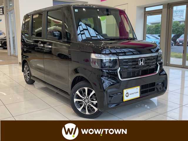 ホンダ Ｎ ＢＯＸ カスタム 埼玉県 2025(令7)年 0.1千km クリスタルブラックパール ホンダセンシング　/純正8インチメモリナビ/　　BT/フルセグ　/バックカメラ　/片側パワースライドドア /レーダークルーズコントロール/LEDオートライト /シートヒーター /純正14インチアルミホイール/電子パーキング /ステアリングスイッチ