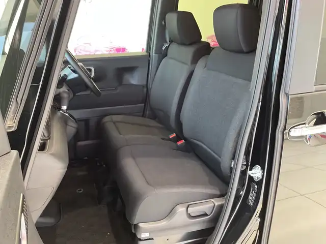 ホンダ Ｎ ＢＯＸ カスタム 埼玉県 2025(令7)年 0.1千km クリスタルブラックパール ホンダセンシング　/純正8インチメモリナビ/　　BT/フルセグ　/バックカメラ　/片側パワースライドドア /レーダークルーズコントロール/LEDオートライト /シートヒーター /純正14インチアルミホイール/電子パーキング /ステアリングスイッチ