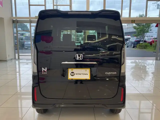 ホンダ Ｎ ＢＯＸ カスタム 埼玉県 2025(令7)年 0.1千km クリスタルブラックパール ホンダセンシング　/純正8インチメモリナビ/　　BT/フルセグ　/バックカメラ　/片側パワースライドドア /レーダークルーズコントロール/LEDオートライト /シートヒーター /純正14インチアルミホイール/電子パーキング /ステアリングスイッチ