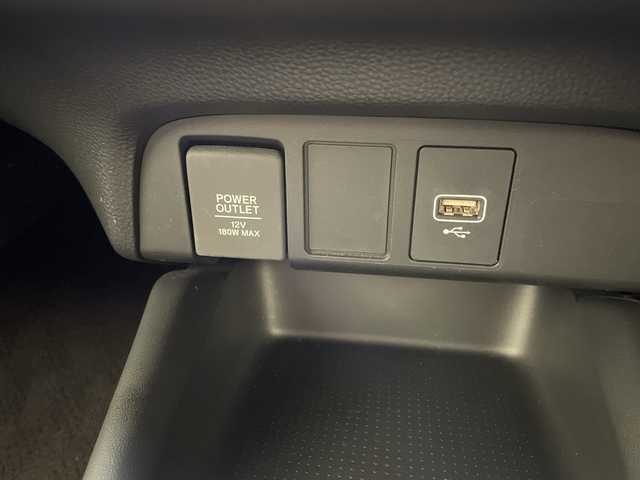 ホンダ フィット e:HEVホーム 宮崎県 2022(令4)年 2.9万km クリスタルブラックパール 禁煙車/ホンダセンシング/純正8型ナビTV/（Gathers/VXM-215VFEi/CD/DVD/Bluetooth/フルセグTV)/純正バックカメラ/純正前後ドライブレコーダー/純正OPエアロ/純正OPルーフエンドスポイラー/純正ビルトインETC/純正LEDオートライト/純正LEDフォグ/純正フロアマット/社外16インチアルミ/アダプティブクルーズコントロール/レーンディパーチャーアラート/オートマチックハイビーム/クリアランスソナー/電子パーキング/オートホールド/ウインカードアミラー/オートエアコン/ハーフレザーシート/本革巻ハンドル/スマートキー/プッシュエンジンスタート/スペアキー/新車時保証書/取扱い説明書