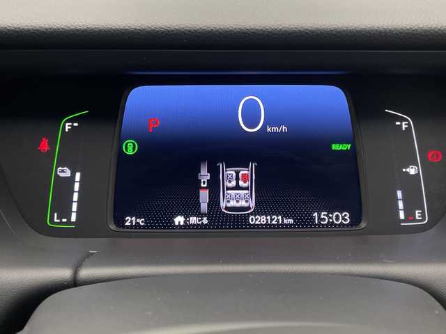 ホンダ フィット e:HEVホーム 宮崎県 2022(令4)年 2.9万km クリスタルブラックパール 禁煙車/ホンダセンシング/純正8型ナビTV/（Gathers/VXM-215VFEi/CD/DVD/Bluetooth/フルセグTV)/純正バックカメラ/純正前後ドライブレコーダー/純正OPエアロ/純正OPルーフエンドスポイラー/純正ビルトインETC/純正LEDオートライト/純正LEDフォグ/純正フロアマット/社外16インチアルミ/アダプティブクルーズコントロール/レーンディパーチャーアラート/オートマチックハイビーム/クリアランスソナー/電子パーキング/オートホールド/ウインカードアミラー/オートエアコン/ハーフレザーシート/本革巻ハンドル/スマートキー/プッシュエンジンスタート/スペアキー/新車時保証書/取扱い説明書