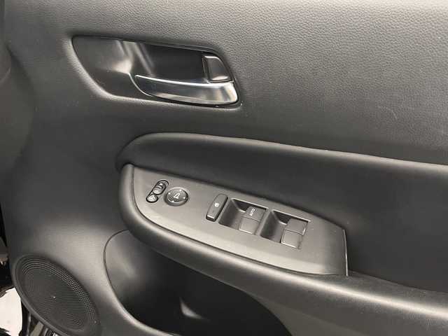 ホンダ フィット e:HEVホーム 宮崎県 2022(令4)年 2.9万km クリスタルブラックパール 禁煙車/ホンダセンシング/純正8型ナビTV/（Gathers/VXM-215VFEi/CD/DVD/Bluetooth/フルセグTV)/純正バックカメラ/純正前後ドライブレコーダー/純正OPエアロ/純正OPルーフエンドスポイラー/純正ビルトインETC/純正LEDオートライト/純正LEDフォグ/純正フロアマット/社外16インチアルミ/アダプティブクルーズコントロール/レーンディパーチャーアラート/オートマチックハイビーム/クリアランスソナー/電子パーキング/オートホールド/ウインカードアミラー/オートエアコン/ハーフレザーシート/本革巻ハンドル/スマートキー/プッシュエンジンスタート/スペアキー/新車時保証書/取扱い説明書