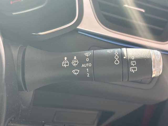 ルノー ルノー キャプチャー インテンス テックパック 愛知県 2022(令4)年 5.4万km 赤Ⅱ /カラーコード(XPA)/(ルージュフラムM+ノワールエトワールM)//ワンオーナー//純ディスプレイオーディオ/(Radio/Bluetooth/USB)/(AppleCarPlay/AndroidAuto)//黒レザーシート/(前席シートヒーター)/(D席パワーシート)//アラウンドビューカメラ//レーダークルーズコントロール//アクティブブレーキ//車間距離警告//標識認識//レーンキープアシスト//死角警告//コーナーセンサー//前後ドライブレコーダー//ＥＴＣ//パドルシフト//ステアリングヒーター//スマートキー//スペアキーx1//電動パーキングブレーキ//ＬＥＤヘッドライト