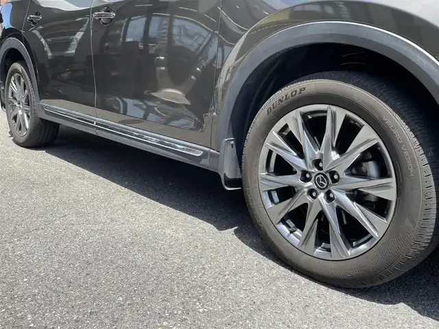 マツダ ＣＸ－８ 25T Lパッケージ 大阪府 2020(令2)年 5.3万km チタニウムフラッシュマイカ BOSEスピーカー/電動スライドガラスサンルーフ/ルーフレール/全方位カメラ/バックカメラ/フルセグテレビ　（CD／DVD／BT）/i-ACTIVSENSE/・アダプティブLEDヘッドライト/・交通標識認識システム/・ドライバーアテンションアラート/・レーンキープアシストシステム/・車線逸脱警報システム/・ブラインドスポット/・アドバンストスマートシティーブレーキサポート/・スマートシティブレーキサポート/・ヒルローンチアシスト/クルーズコントロール追従走行アリ/シートヒーター（1列目／2列目）/革巻きステアリング/ステアリングヒーター/前後ドライブレコーダー/ETC/USB（前席2個／2列目2個／3列目2個）/ISOFIX