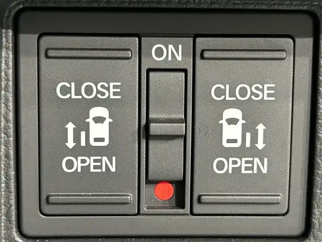 ホンダ ステップワゴン スパーダ eHEV プレミアムライン 愛知県 2022(令4)年 1.7万km トワイライトミストブラックパール 純正9インチナビ/（AM/FM/CD/DVD/USB/Bluetooth/フルセグTV）/両側電動スライドドア/ホンダセンシング/・レーダークルーズコントロール/・レーンキープアシスト/・ブラインドスポットモニター/・パーキングセンサー/・衝突軽減ブレーキ/・標識認識機能/アラウンドビューモニター/LEDヘッドライト/1列目・2列目シートヒーター/ETC/バックカメラ/ドライブレコーダー/ブラインドスポットモニター/電動リアゲート/プッシュスタート/コーナーセンサー/パドルシフト/2列目オットマン/スマートキー/ミュージックサーバー/ミュージックプレイヤー接続/オートライト