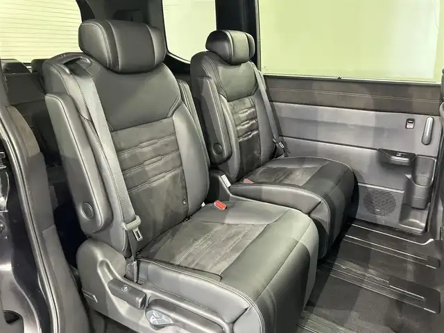 ホンダ ステップワゴン スパーダ eHEV プレミアムライン 愛知県 2022(令4)年 1.7万km トワイライトミストブラックパール 純正9インチナビ/（AM/FM/CD/DVD/USB/Bluetooth/フルセグTV）/両側電動スライドドア/ホンダセンシング/・レーダークルーズコントロール/・レーンキープアシスト/・ブラインドスポットモニター/・パーキングセンサー/・衝突軽減ブレーキ/・標識認識機能/アラウンドビューモニター/LEDヘッドライト/1列目・2列目シートヒーター/ETC/バックカメラ/ドライブレコーダー/ブラインドスポットモニター/電動リアゲート/プッシュスタート/コーナーセンサー/パドルシフト/2列目オットマン/スマートキー/ミュージックサーバー/ミュージックプレイヤー接続/オートライト