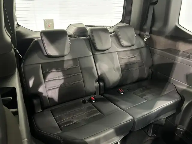 ホンダ ステップワゴン スパーダ eHEV プレミアムライン 愛知県 2022(令4)年 1.7万km トワイライトミストブラックパール 純正9インチナビ/（AM/FM/CD/DVD/USB/Bluetooth/フルセグTV）/両側電動スライドドア/ホンダセンシング/・レーダークルーズコントロール/・レーンキープアシスト/・ブラインドスポットモニター/・パーキングセンサー/・衝突軽減ブレーキ/・標識認識機能/アラウンドビューモニター/LEDヘッドライト/1列目・2列目シートヒーター/ETC/バックカメラ/ドライブレコーダー/ブラインドスポットモニター/電動リアゲート/プッシュスタート/コーナーセンサー/パドルシフト/2列目オットマン/スマートキー/ミュージックサーバー/ミュージックプレイヤー接続/オートライト