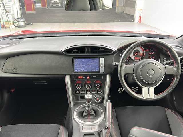 トヨタ ８６ GT リミテッド 愛知県 2012(平24)年 5.9万km レッドマイカM/グレーM 禁煙車/6速MT/純正7インチナビ/（AM/FM/CD/DVD/Bluetooth/フルセグTV）/バックカメラ/シートヒーター/ETC/スマートキー/プッシュスタート/純正フロアマット/純正アルミホイール/横滑り防止装置