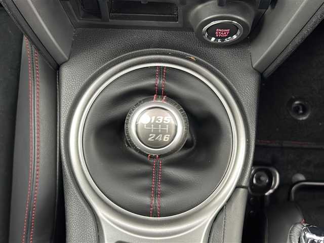 トヨタ ８６ GT リミテッド 愛知県 2012(平24)年 5.9万km レッドマイカM/グレーM 禁煙車/6速MT/純正7インチナビ/（AM/FM/CD/DVD/Bluetooth/フルセグTV）/バックカメラ/シートヒーター/ETC/スマートキー/プッシュスタート/純正フロアマット/純正アルミホイール/横滑り防止装置