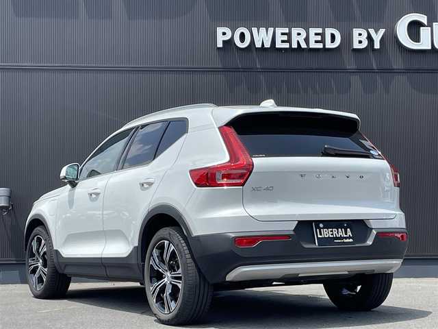 ボルボ ＸＣ４０ リチャージPHV T5 インスクリプション 長野県 2020(令2)年 3.5万km 白 純ナビ/革シート /BSM /ACC /AFS /純正19AW /全周囲カメラ /自動駐車 /自動発車 /サンルーフ/LEDヘッドライト /Pシート/シートヒーター(D/N)/スピーカー(harman/kardon)