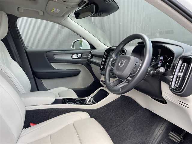ボルボ ＸＣ４０ リチャージPHV T5 インスクリプション 長野県 2020(令2)年 3.5万km 白 純ナビ/革シート /BSM /ACC /AFS /純正19AW /全周囲カメラ /自動駐車 /自動発車 /サンルーフ/LEDヘッドライト /Pシート/シートヒーター(D/N)/スピーカー(harman/kardon)