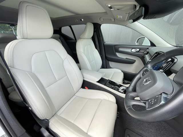 ボルボ ＸＣ４０ リチャージPHV T5 インスクリプション 長野県 2020(令2)年 3.5万km 白 純ナビ/革シート /BSM /ACC /AFS /純正19AW /全周囲カメラ /自動駐車 /自動発車 /サンルーフ/LEDヘッドライト /Pシート/シートヒーター(D/N)/スピーカー(harman/kardon)