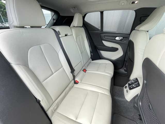 ボルボ ＸＣ４０ リチャージPHV T5 インスクリプション 長野県 2020(令2)年 3.5万km 白 純ナビ/革シート /BSM /ACC /AFS /純正19AW /全周囲カメラ /自動駐車 /自動発車 /サンルーフ/LEDヘッドライト /Pシート/シートヒーター(D/N)/スピーカー(harman/kardon)