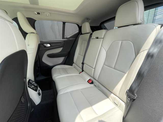 ボルボ ＸＣ４０ リチャージPHV T5 インスクリプション 長野県 2020(令2)年 3.5万km 白 純ナビ/革シート /BSM /ACC /AFS /純正19AW /全周囲カメラ /自動駐車 /自動発車 /サンルーフ/LEDヘッドライト /Pシート/シートヒーター(D/N)/スピーカー(harman/kardon)
