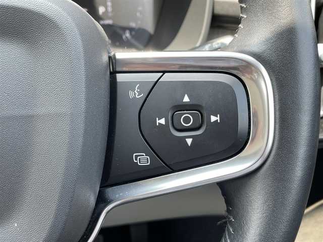 ボルボ ＸＣ４０ リチャージPHV T5 インスクリプション 長野県 2020(令2)年 3.5万km 白 純ナビ/革シート /BSM /ACC /AFS /純正19AW /全周囲カメラ /自動駐車 /自動発車 /サンルーフ/LEDヘッドライト /Pシート/シートヒーター(D/N)/スピーカー(harman/kardon)