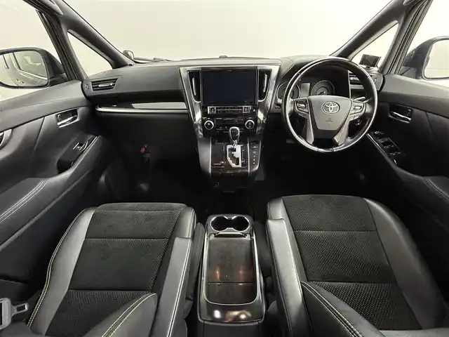 トヨタ ヴェルファイア 2.5Z Aエディデョン ゴールデンアイズ 道央・札幌 2017(平29)年 10.4万km ブラック ・ワンオーナー車/・４WD/・寒冷地仕様/・アルパインナビゲーション（EX11V）/　CD/DVD/フルセグ/SD/BT/・アルパイン12.8インチフリップダウンモニター/   （プラズマクラスター付）/・社外ドライブレコーダー前後（ZDR025）/・ビルトインETC/・レーダー探知機/・両側パワースライドドア/・オートブレーキホールド/・レーダークルーズコントロール/・インテリジェントクリアランスソナー/・ハーフレザーシート/・F/Rフォグランプ/・リモートスタート一体型スマートキー/・プッシュスタート/・スペアキー１本/・純正AW18インチ＋夏タイヤ/・社外AW16インチ＋冬タイヤ積込/・保証書付き/・取説付き/・MTモード付AT/・電動格納ウィンカーミラー/・ステアリングスイッチ/・nanoe