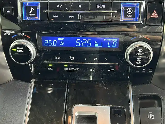 トヨタ ヴェルファイア 2.5Z Aエディデョン ゴールデンアイズ 道央・札幌 2017(平29)年 10.4万km ブラック ・ワンオーナー車/・４WD/・寒冷地仕様/・アルパインナビゲーション（EX11V）/　CD/DVD/フルセグ/SD/BT/・アルパイン12.8インチフリップダウンモニター/   （プラズマクラスター付）/・社外ドライブレコーダー前後（ZDR025）/・ビルトインETC/・レーダー探知機/・両側パワースライドドア/・オートブレーキホールド/・レーダークルーズコントロール/・インテリジェントクリアランスソナー/・ハーフレザーシート/・F/Rフォグランプ/・リモートスタート一体型スマートキー/・プッシュスタート/・スペアキー１本/・純正AW18インチ＋夏タイヤ/・社外AW16インチ＋冬タイヤ積込/・保証書付き/・取説付き/・MTモード付AT/・電動格納ウィンカーミラー/・ステアリングスイッチ/・nanoe