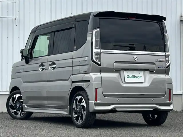 スズキ スペーシア カスタム HYBRID XS ターボ 熊本県 2024(令6)年 0.3万km スチールシルバーメタリック/ブルーイッシュブラックパール ワンオーナー/純正ナビ/・AM/FM/CD/DVD/USB/BT/・AppleCarPlay/AndroidAuto/・フルセグTV/全周囲カメラ/・フロント/サイド/バック/デュアルセンサーブレーキサポート/車線逸脱抑制機能/アダプティブクルーズコントロール/標識認識機能/先行車発進お知らせ機能/ヘッドアップディスプレイ/オートマチックハイビーム/前後コーナーセンサー/革巻きステアリング/・ステアリングリモコン/・ステアリングヒーター/・パドルシフト/ハーフレザーシート/・D/N席シートヒーター/オートライト/・LEDライト/・フォグランプ/・ヘッドライトレベライザー/ビルトインETC/前方ドライブレコーダー/電動格納ミラー/・ウィンカーミラー/ドアバイザー/純正フロアマット/純正アルミホイール/スマートキー/・スペアキー