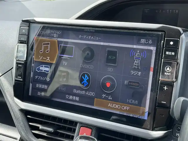 トヨタ ノア Si ダブルバイビーⅢ 新潟県 2021(令3)年 6.8万km ホワイトパールクリスタルシャイン 4WD/社外11インチメモリナビ(EX11NX)/CD/DVD/BT/フルセグテレビ/バックカメラ/ETC/フリップダウンモニター/衝突被害軽減ブレーキ/レーンキープアシスト/クルーズコントロール/両側パワースライドドア/半革シート/ステアリングスイッチ/スマートキー/プッシュスタート/LEDヘッドライト/オートライト/フォグランプ/社外18インチアルミホイール/純正16インチAW冬タイヤ車載
