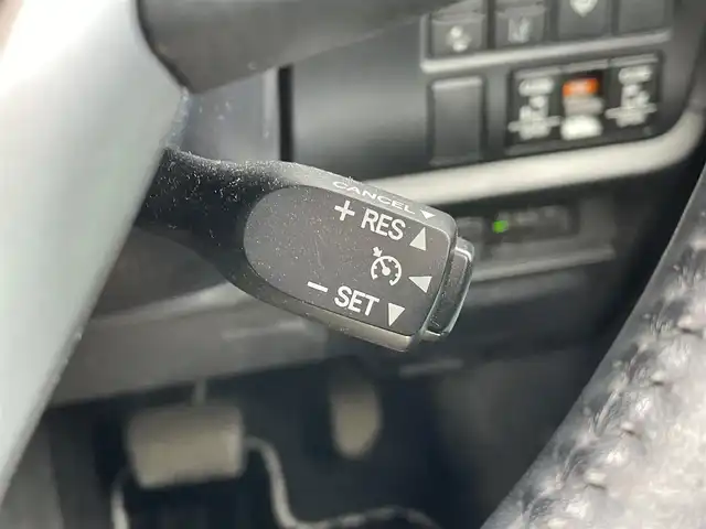 トヨタ ノア Si ダブルバイビーⅢ 新潟県 2021(令3)年 6.8万km ホワイトパールクリスタルシャイン 4WD/社外11インチメモリナビ(EX11NX)/CD/DVD/BT/フルセグテレビ/バックカメラ/ETC/フリップダウンモニター/衝突被害軽減ブレーキ/レーンキープアシスト/クルーズコントロール/両側パワースライドドア/半革シート/ステアリングスイッチ/スマートキー/プッシュスタート/LEDヘッドライト/オートライト/フォグランプ/社外18インチアルミホイール/純正16インチAW冬タイヤ車載