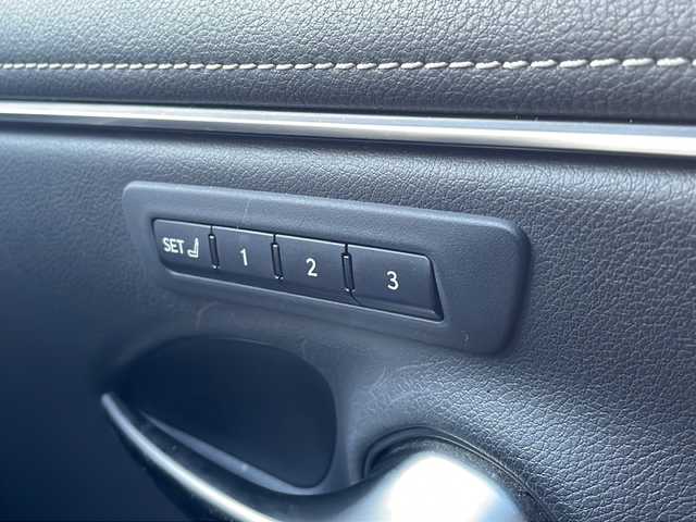 レクサス ＥＳ 300h Fスポーツ 広島県 2020(令2)年 10.4万km ホワイトノーヴァガラスフレーク 禁煙/黒革シート/レクサスセーフティ/・プリクラッシュセーフティ/・レーンディパーチャーアラート/・レーントレーシングアシスト/・オートマチックハイビーム/・先行車発進告知/・ロードサインアシスト/BSM/クリアランスソナー/ヘッドアップディスプレイ/サンルーフ/純正ナビ/・フルセグ/CD/DVD/Blu-ray/BT/・USB/AUX/SD/サウンドトラック/AppleCarPlay/バックカメラ/革巻きステアリング/ステアリングスイッチ/ステアリングヒーター/オートライト/シートヒーター／ベンチレーション/純正ドライブレコーダー（DRT-H68A）/ＥＴＣ２．０/３眼ＬＥＤヘッドライト/シーケンシャルターンランプ/パワーシート/シートメモリー/純正フロアマット/ナンバーフレーム/カードキー/純正19インチアルミホイール