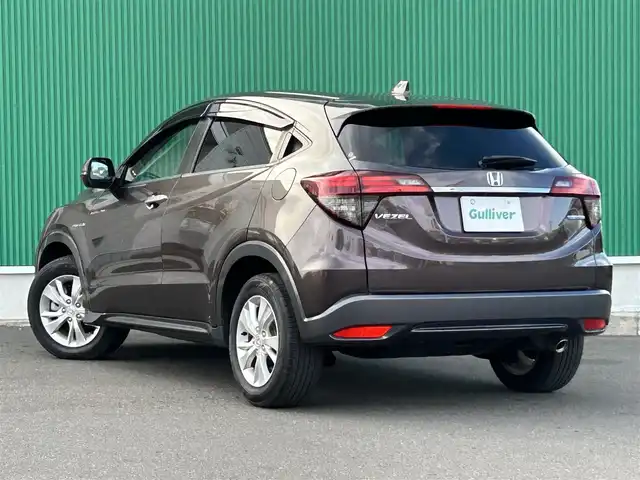 ホンダ ヴェゼル ハイブリッド X ホンダセンシング 宮城県 2019(令1)年 1.9万km オーロラアメジストメタリック ホンダセンシング/●衝突軽減ブレーキ〈CMBS〉/●誤発進抑制機能/●歩行者事故低減ステアリング/●路外逸脱抑制機能/●ACC〈アダプティブ・クルーズ・コントロール〉/●LKAS〈車線維持支援システム〉/●先行車発進お知らせ機能/●標識認識機能/純正ナビ（VXM-194VFi）/・CD/DVD/・Bluetooth/・フルセグTV/・USB/HDMI/バックカメラ/ビルトインETC/ドライブレコーダー/革巻きステアリング/パドルシフト/ステアリングスイッチ/電動パーキングブレーキ/ブレーキホールド/LEDヘッドランプ/フォグランプ/オートライト/スマートキー＆プッシュスタート/スペアキー/純正エンジンスターター/電動格納ミラー/純正16インチアルミホイール/純正フロアマット/ドアバイザー/W/サイド/カーテンエアバッグ