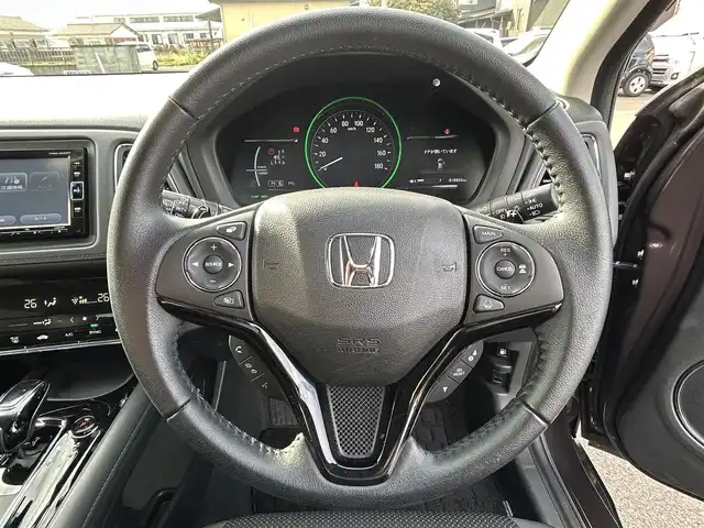 ホンダ ヴェゼル ハイブリッド X ホンダセンシング 宮城県 2019(令1)年 1.9万km オーロラアメジストメタリック ホンダセンシング/●衝突軽減ブレーキ〈CMBS〉/●誤発進抑制機能/●歩行者事故低減ステアリング/●路外逸脱抑制機能/●ACC〈アダプティブ・クルーズ・コントロール〉/●LKAS〈車線維持支援システム〉/●先行車発進お知らせ機能/●標識認識機能/純正ナビ（VXM-194VFi）/・CD/DVD/・Bluetooth/・フルセグTV/・USB/HDMI/バックカメラ/ビルトインETC/ドライブレコーダー/革巻きステアリング/パドルシフト/ステアリングスイッチ/電動パーキングブレーキ/ブレーキホールド/LEDヘッドランプ/フォグランプ/オートライト/スマートキー＆プッシュスタート/スペアキー/純正エンジンスターター/電動格納ミラー/純正16インチアルミホイール/純正フロアマット/ドアバイザー/W/サイド/カーテンエアバッグ