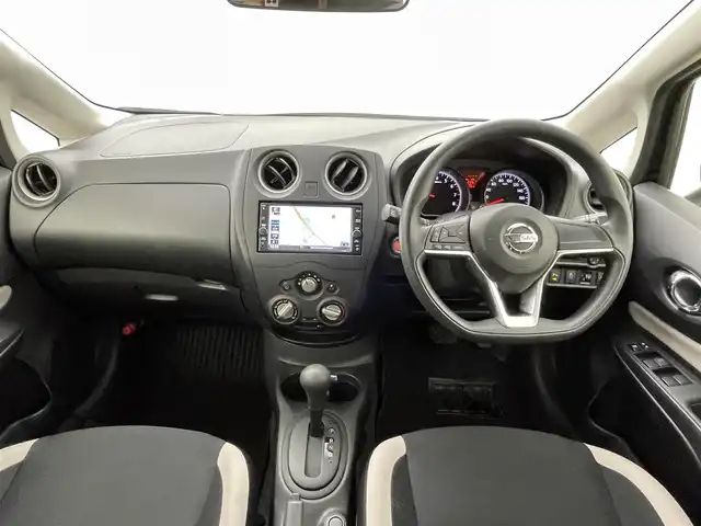 日産 ノート X 熊本県 2019(令1)年 2.5万km 黒 純正ナビMJ119D-W（ＣＤ・ＤＶＤ・フルセグ・ＢＴ）/バックカメラ　/ＥＴＣ　/前後クリアランスソナー　/エマージェンシーブレーキ　/レーンキープアシスト　/横滑り防止　/アイドリングストップ　/社外フロアマット　/電動格納ミラー/オートライト/スマートキー/プッシュスタート/スペアキー1本