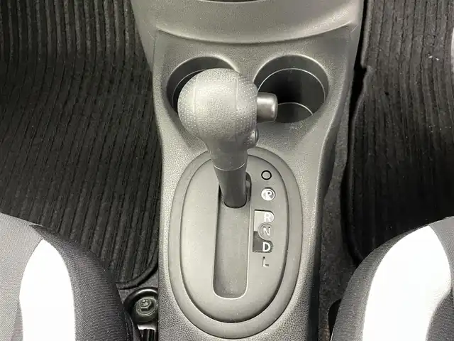 日産 ノート X 熊本県 2019(令1)年 2.5万km 黒 純正ナビMJ119D-W（ＣＤ・ＤＶＤ・フルセグ・ＢＴ）/バックカメラ　/ＥＴＣ　/前後クリアランスソナー　/エマージェンシーブレーキ　/レーンキープアシスト　/横滑り防止　/アイドリングストップ　/社外フロアマット　/電動格納ミラー/オートライト/スマートキー/プッシュスタート/スペアキー1本