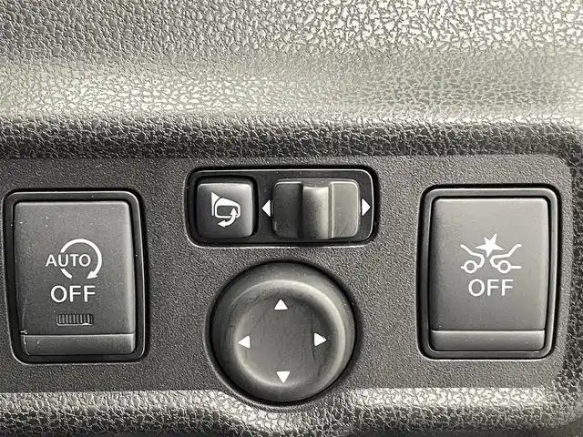 日産 ノート X 熊本県 2019(令1)年 2.5万km 黒 純正ナビMJ119D-W（ＣＤ・ＤＶＤ・フルセグ・ＢＴ）/バックカメラ　/ＥＴＣ　/前後クリアランスソナー　/エマージェンシーブレーキ　/レーンキープアシスト　/横滑り防止　/アイドリングストップ　/社外フロアマット　/電動格納ミラー/オートライト/スマートキー/プッシュスタート/スペアキー1本