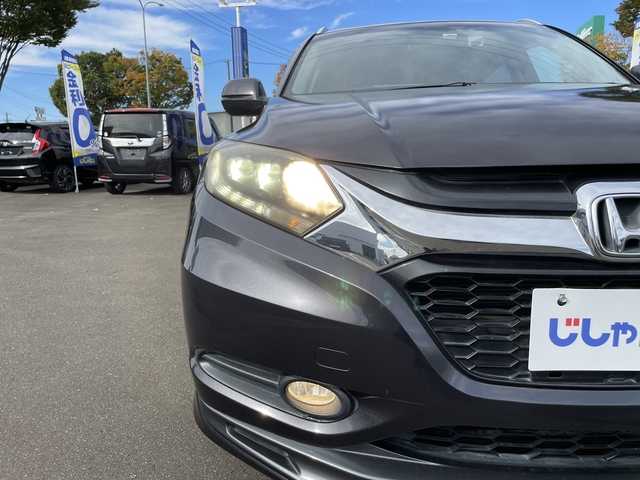 ホンダ ヴェゼル ハイブリッド 宮城県 2014(平26)年 9.7万km ルーセブラックM (株)IDOMが運営する【じしゃロン仙台店】の自社ローン専用車両になりますこちらは現金またはオートローンご利用時の価格です。自社ローンご希望の方は別途その旨お申付け下さい/carozzeriaナビ/フルセグ（走行中視聴可能）/Bluetooth/ドラレコ/ETC/LEDヘッドライト/ハーフレザー/フロアマット→無限